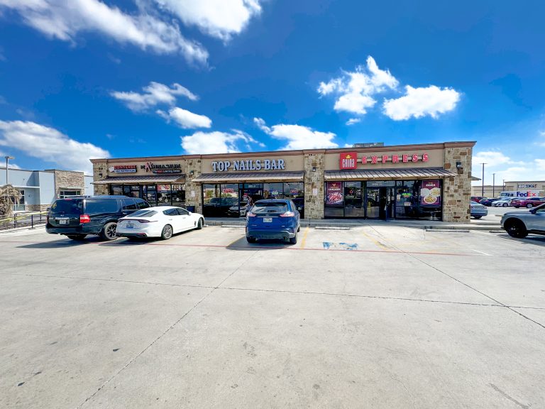 Lott’s Landing Shopping Center